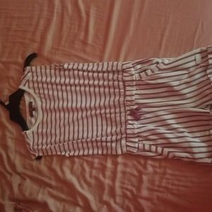 I am selling a jumpsuit size medium that red and white